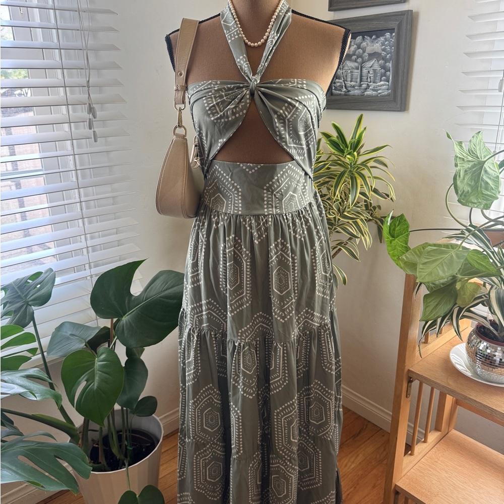 Elegant Green Halter Dress